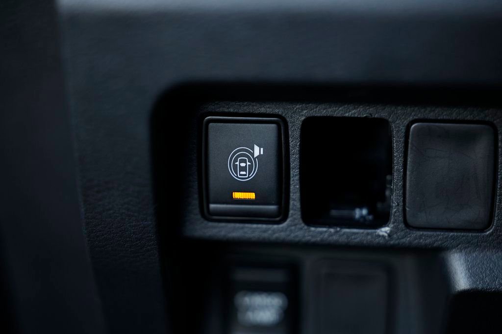 Used 2023 Nissan Frontier S w/ Technology Package image 18