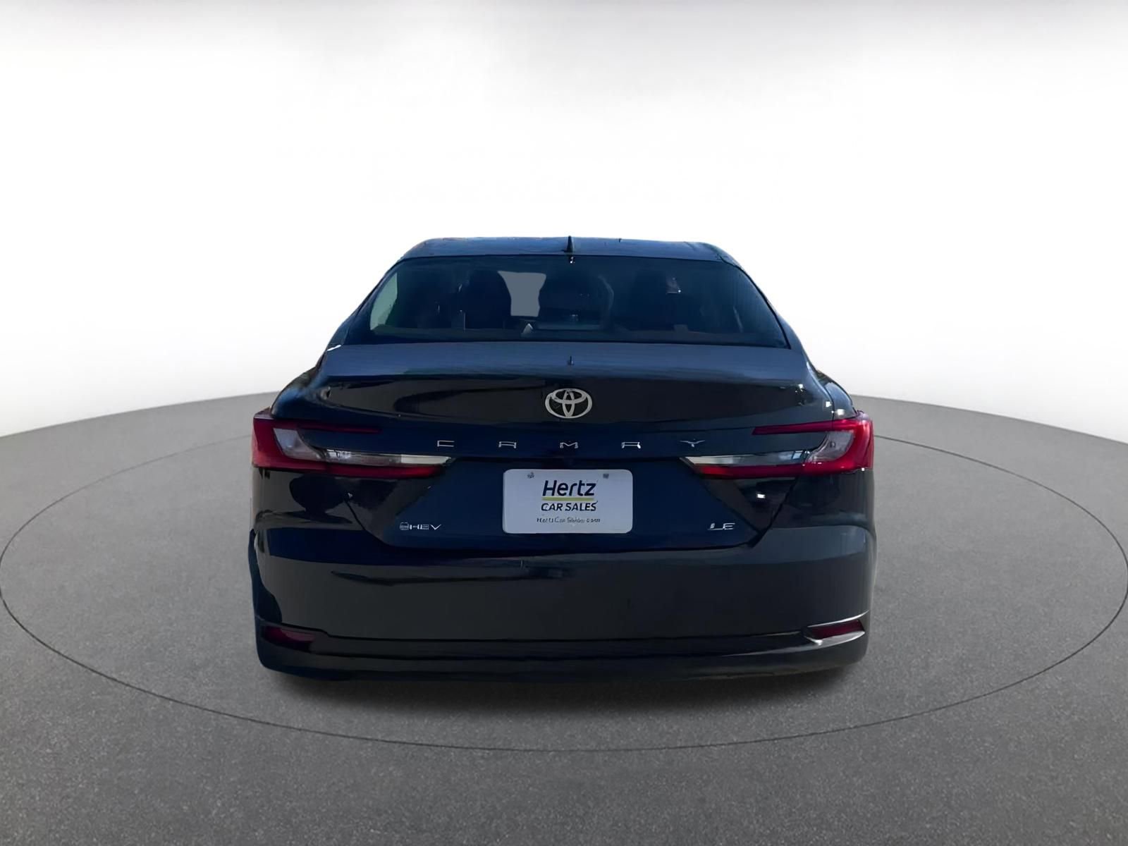 Used 2025 Toyota Camry LE image 10