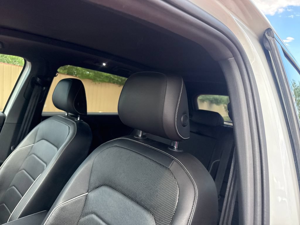 Used 2022 Volkswagen Tiguan SEL R-Line AWD/4WD image 13