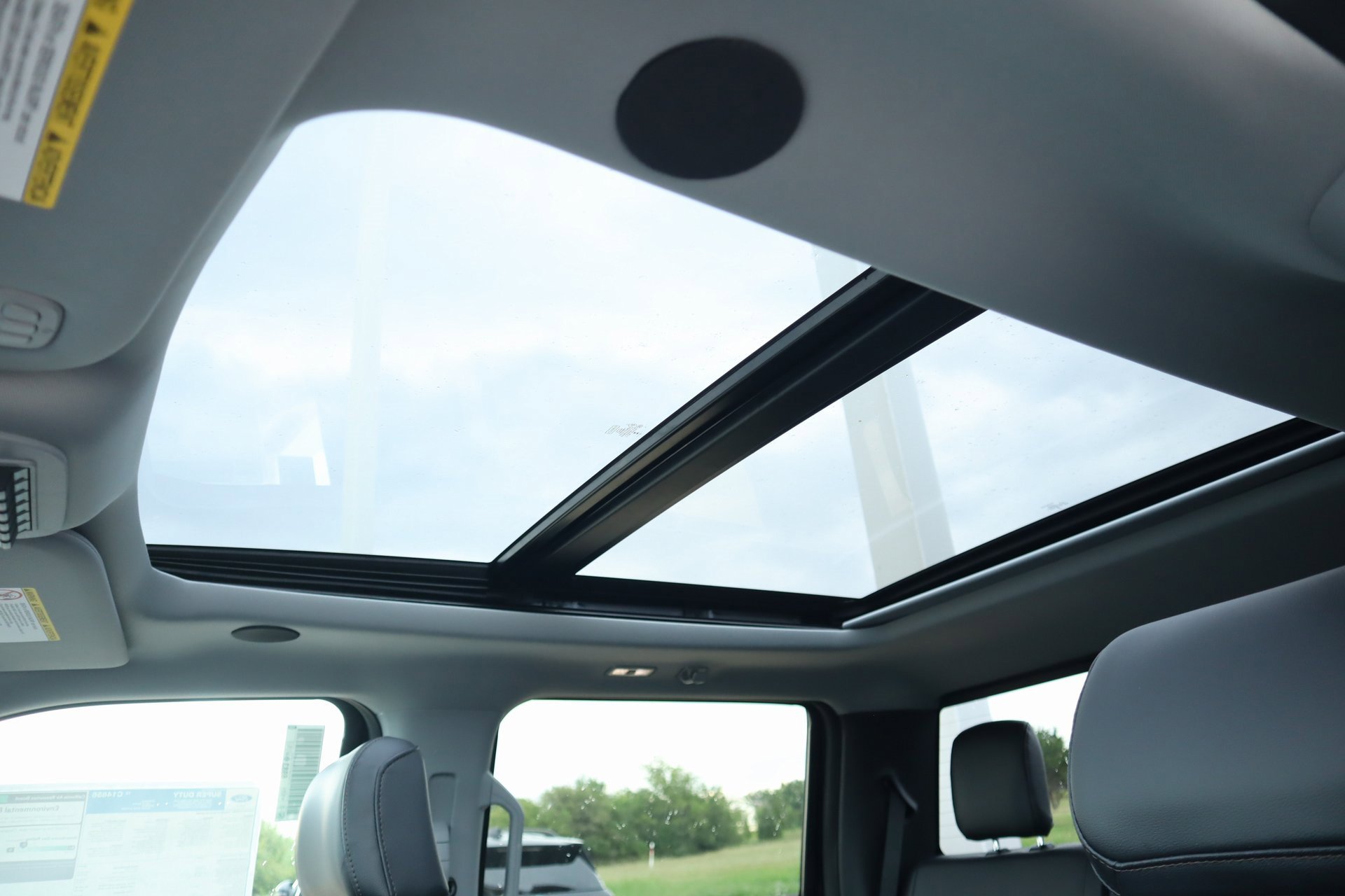 New 2026 Ford F250 Lariat w/ Black Appearance Package image 17