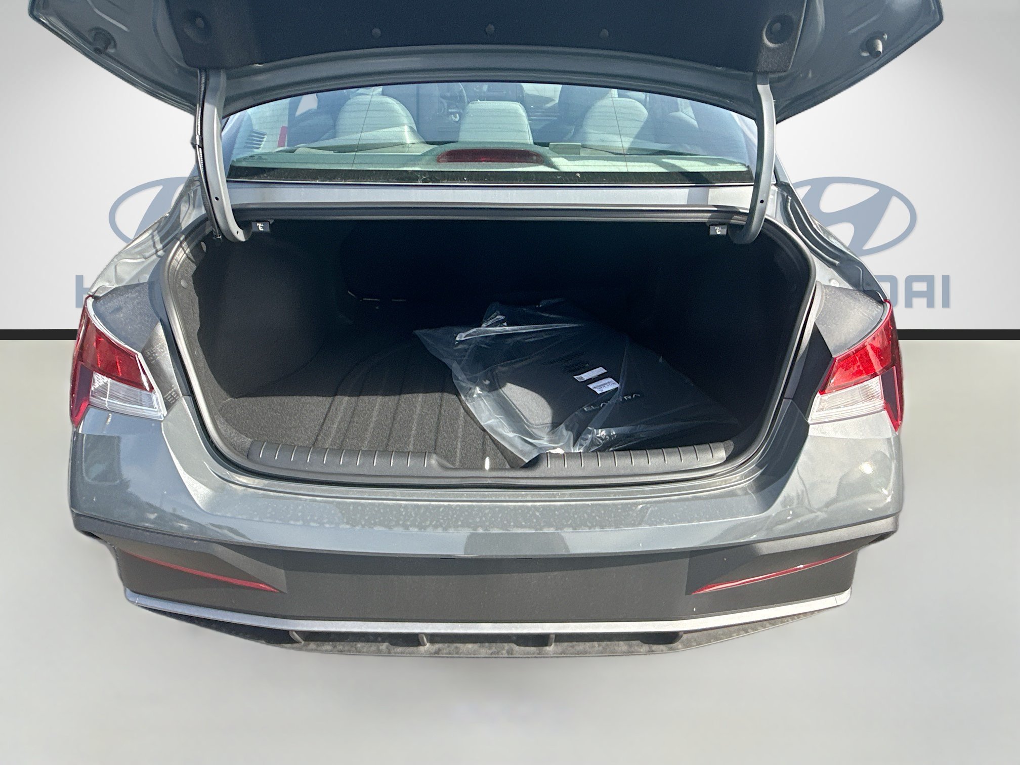 New 2026 Hyundai Elantra SE FWD image 18