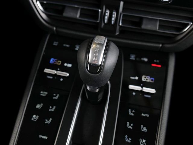 Certified 2022 Porsche Macan GTS AWD/4WD image 17