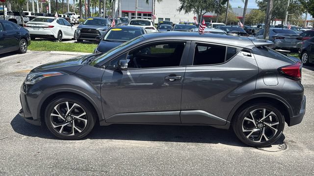 Used 2022 Toyota C-HR XLE FWD image 4