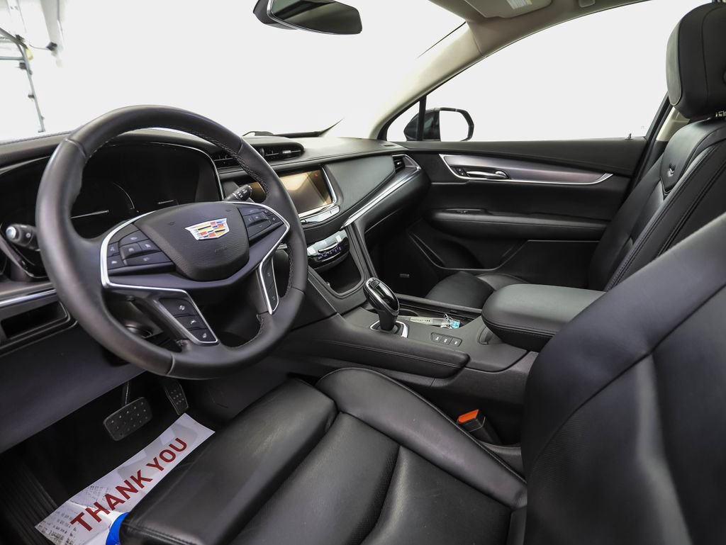 Used 2017 Cadillac XT5 Luxury w/ Driver Awareness Package AWD/4WD image 10