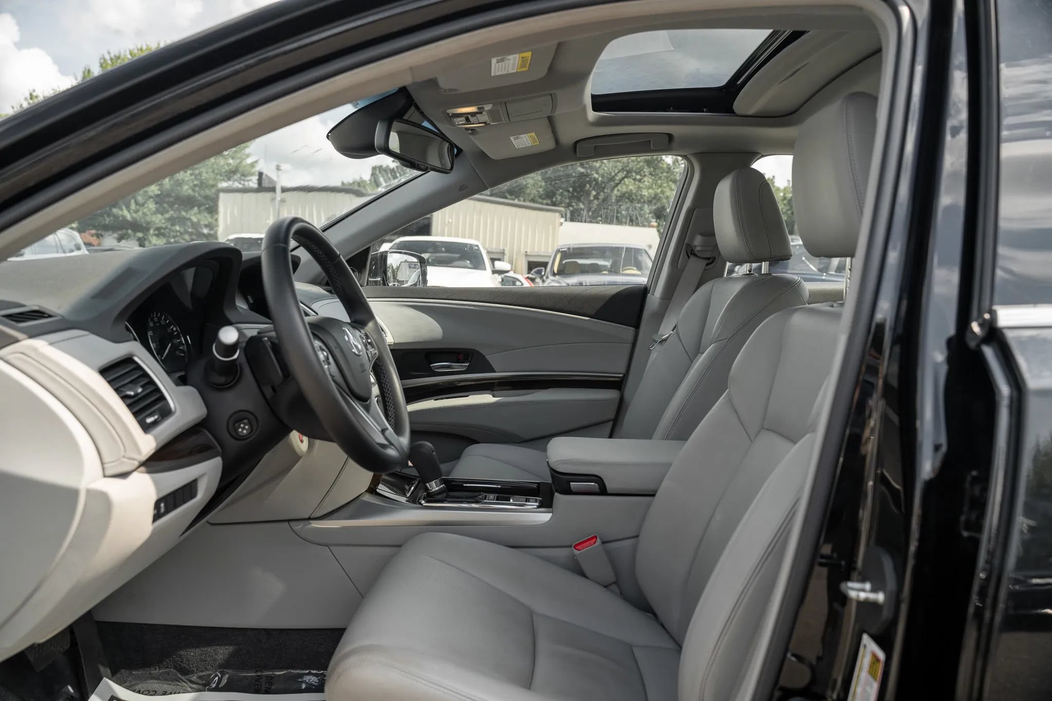 Used 2015 Acura RLX w/ Technology Package FWD image 7