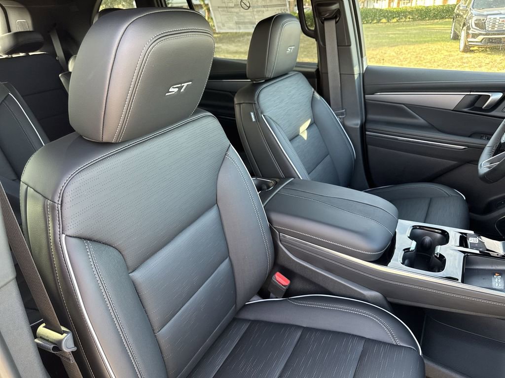 New 2026 Buick Enclave Sport Touring w/ Power Package FWD image 36