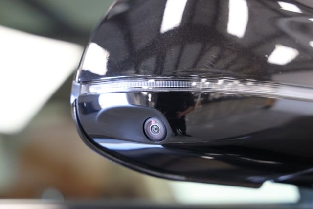 Used 2022 BMW X7 xDrive40i w/ Premium Package image 11