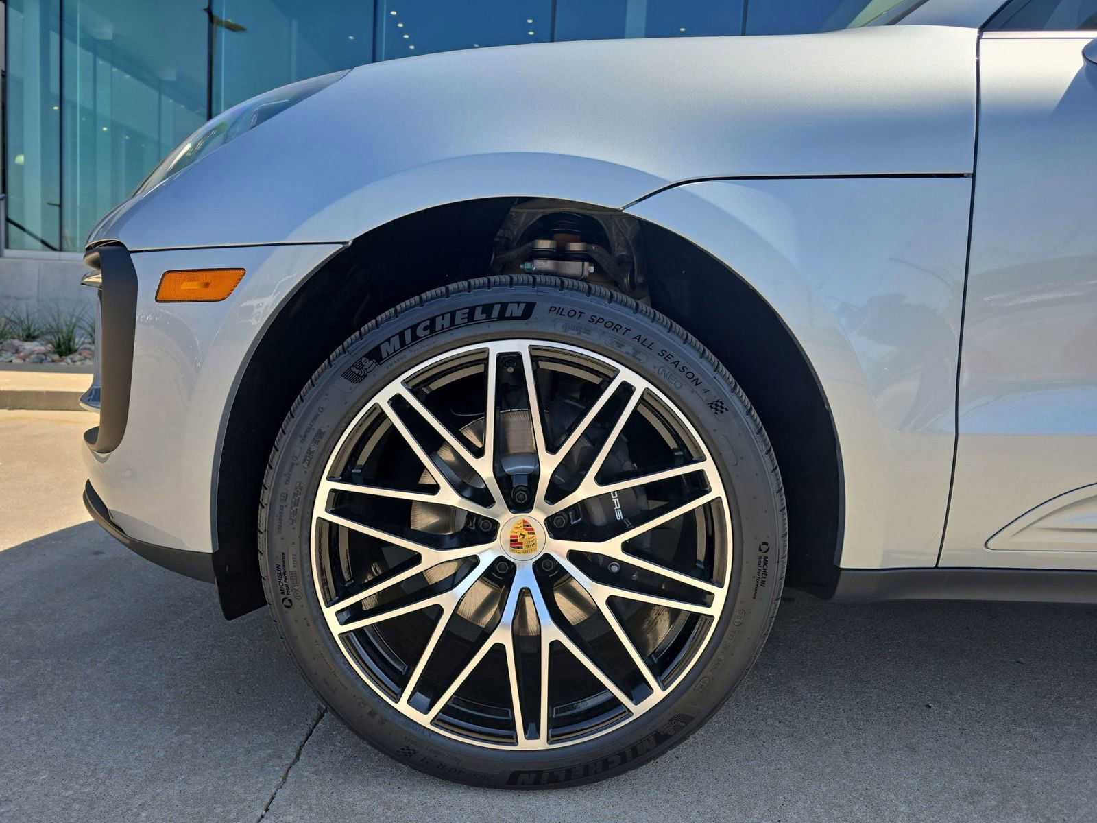 New 2026 Porsche Macan image 11