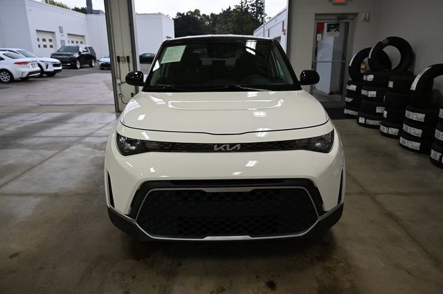 Used 2023 Kia Soul S image 2