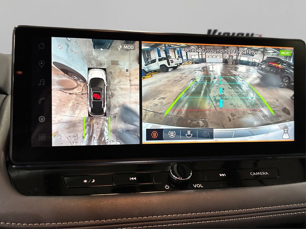 Used 2024 Nissan Rogue SL w/ SL Premium Package image 26