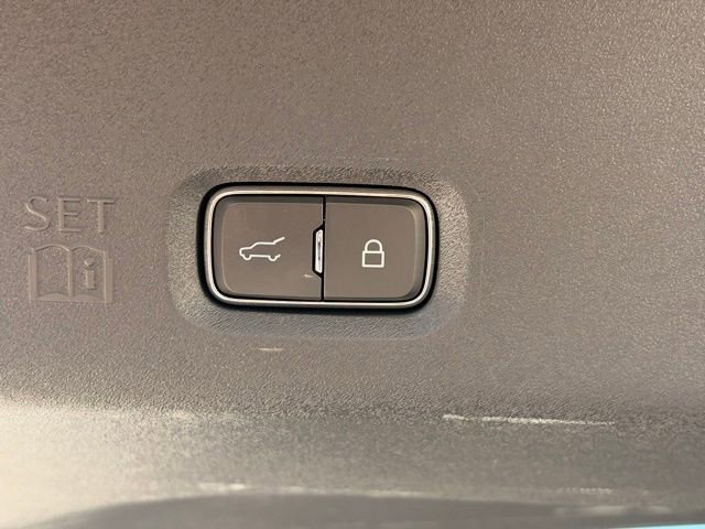Used 2025 Ford Expedition Max Platinum AWD/4WD image 26