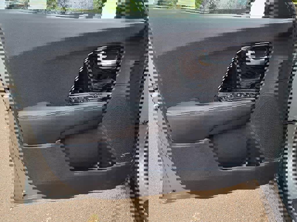 Used 2022 Kia Niro EX image 12