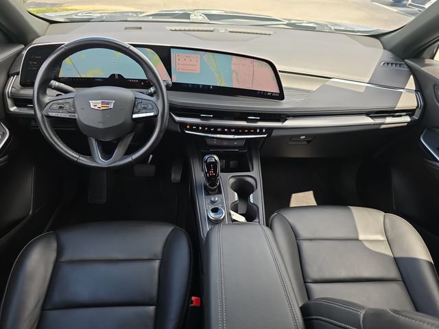 Used 2025 Cadillac XT4 Premium Luxury FWD image 13