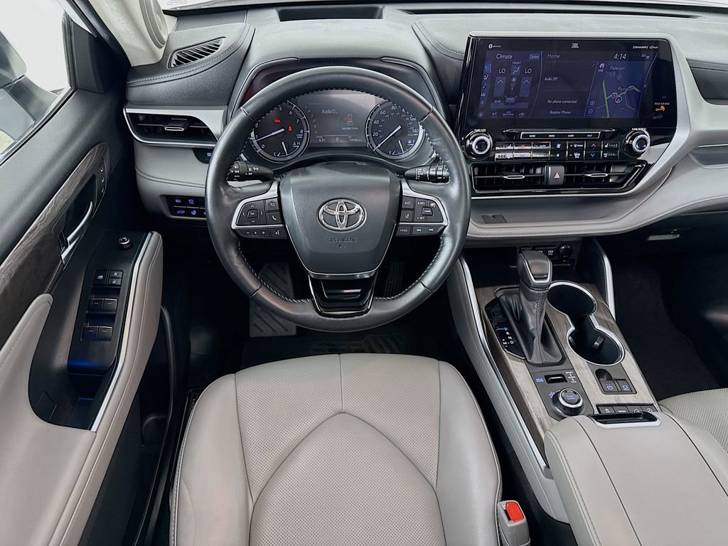 Certified 2020 Toyota Highlander Platinum AWD/4WD image 25