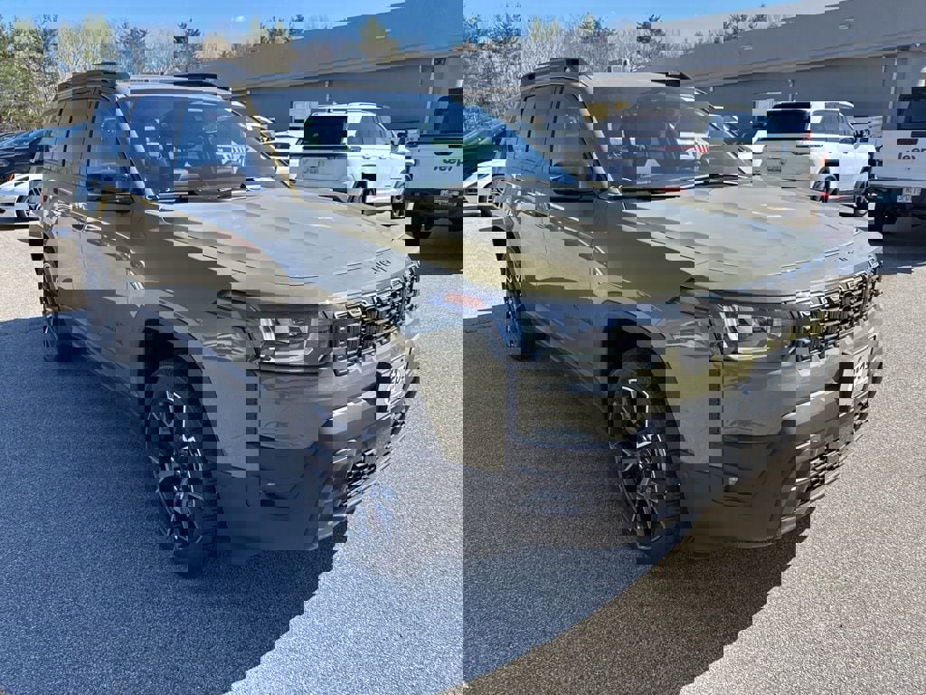 New 2026 Jeep Cherokee Overland image 7