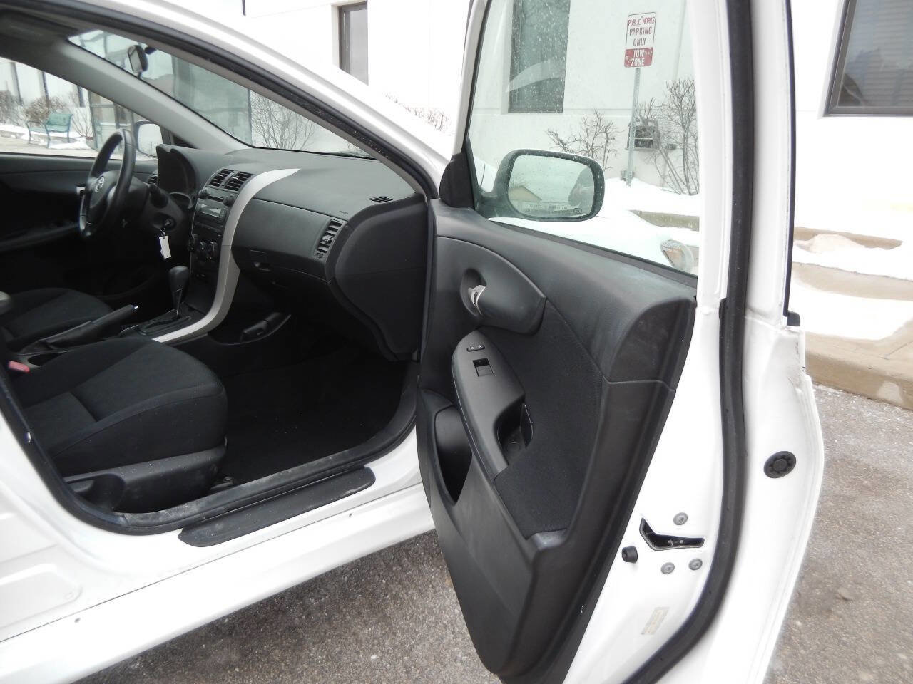 Used 2009 Toyota Corolla S FWD image 34