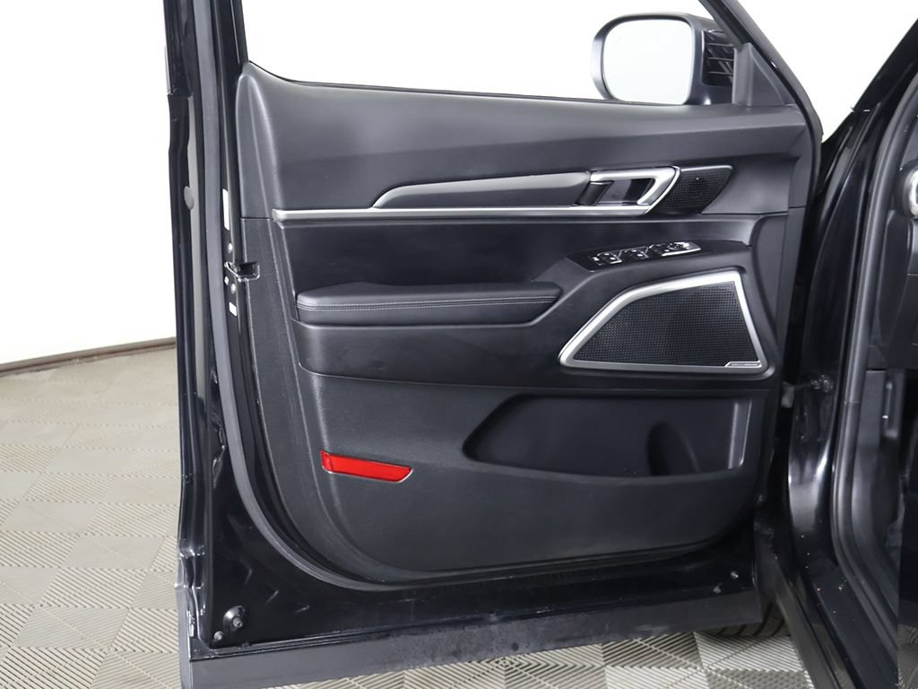 Used 2022 Kia Telluride LX FWD image 22