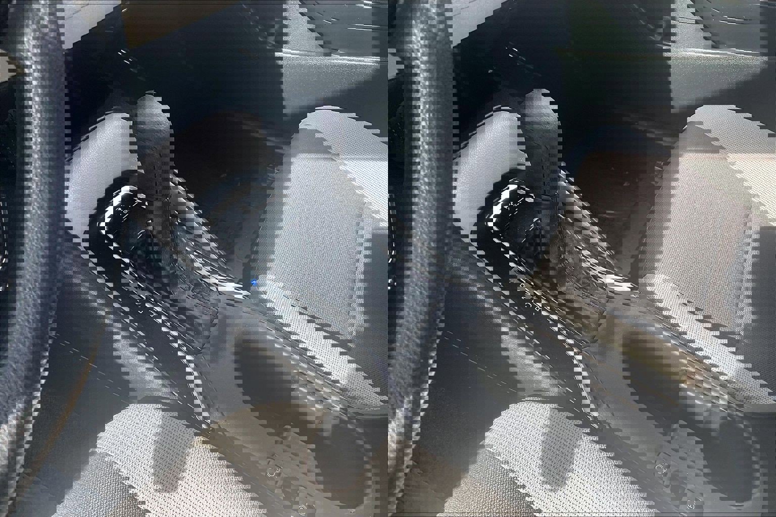 Used 2023 Toyota Corolla LE w/ Carpet Mat Package (TMS) image 22