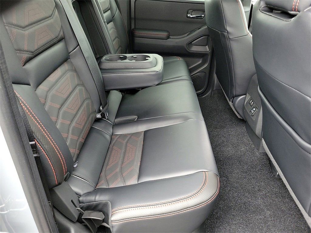 New 2025 Nissan Frontier PRO-4X w/ Pro Premium Package image 16