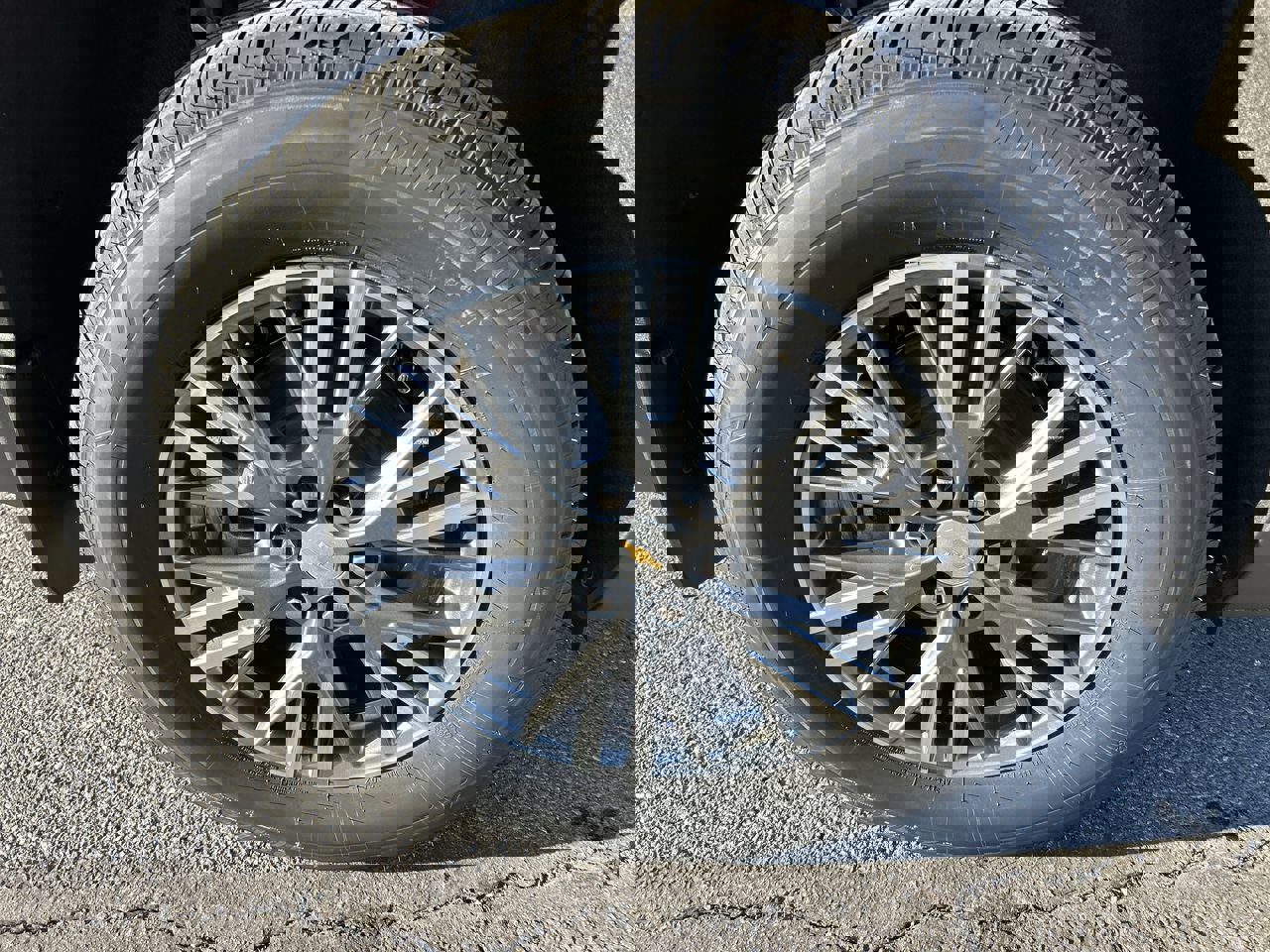 New 2026 Chevrolet Traverse LT w/ Enhanced Driving Package image 9