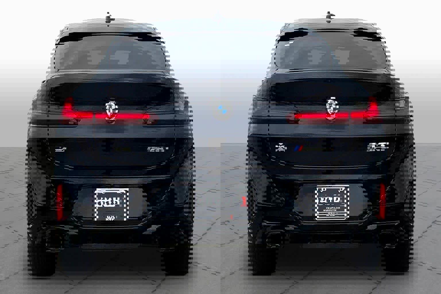 Used 2023 BMW X4 M40i w/ Premium Package image 4