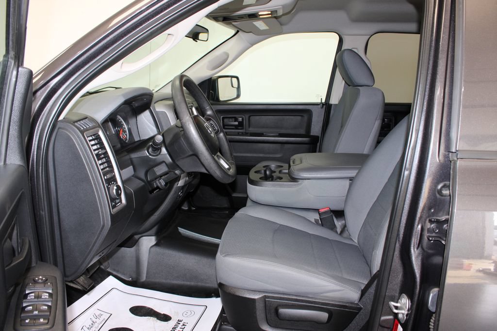 Used 2017 RAM 1500 Express AWD/4WD image 10