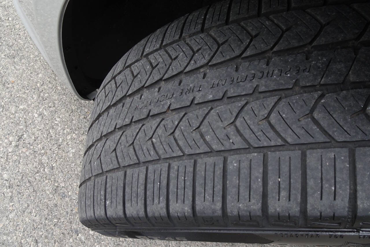 Used 2013 Buick LaCrosse Premium w/ Driver Confidence Package image 11