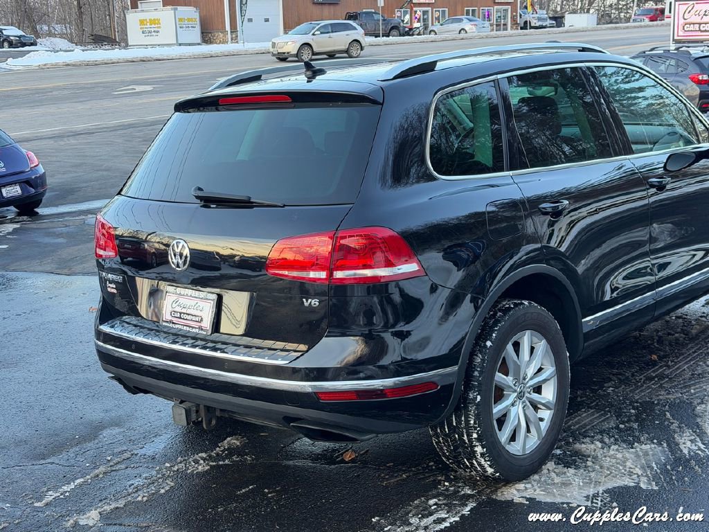 Used 2017 Volkswagen Touareg Sport AWD/4WD image 38