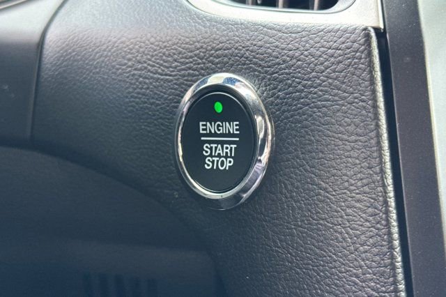 Used 2024 Ford Edge SEL image 23