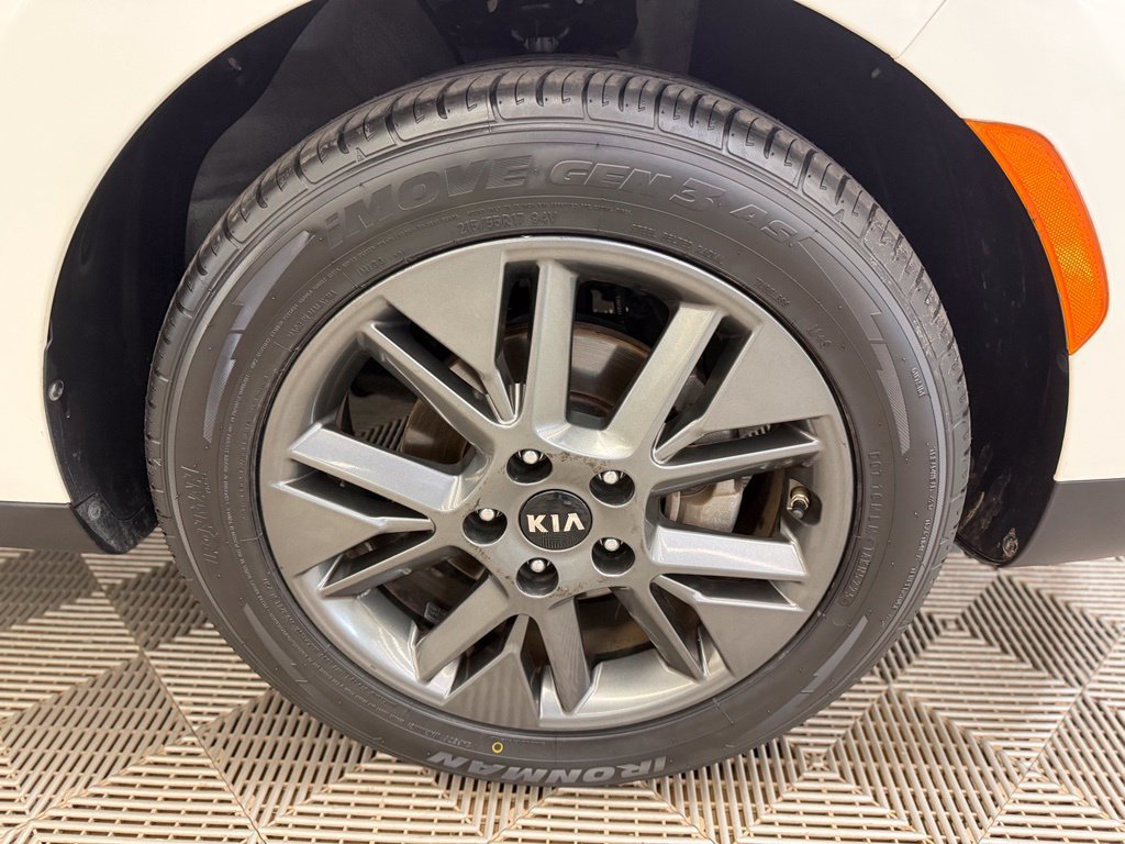 Used 2021 Kia Soul S FWD image 9