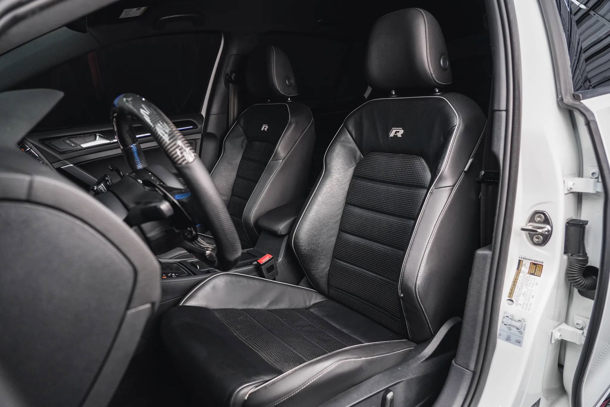 Used 2019 Volkswagen Golf 4-Door image 38