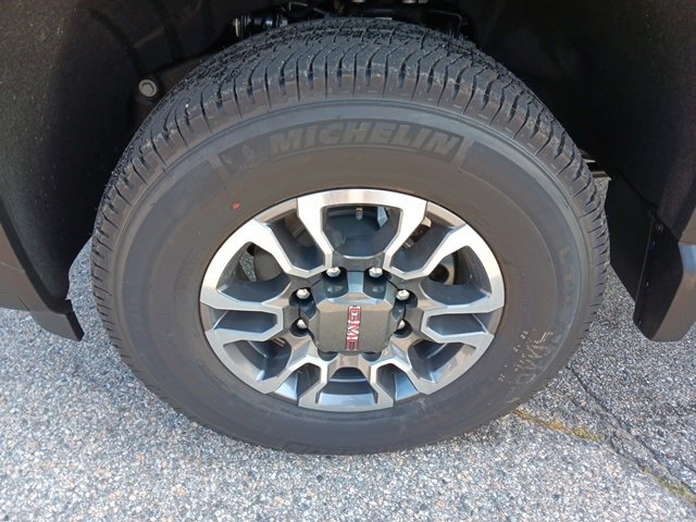 New 2026 GMC Sierra 2500 SLE w/ SLE Value Package; image 5