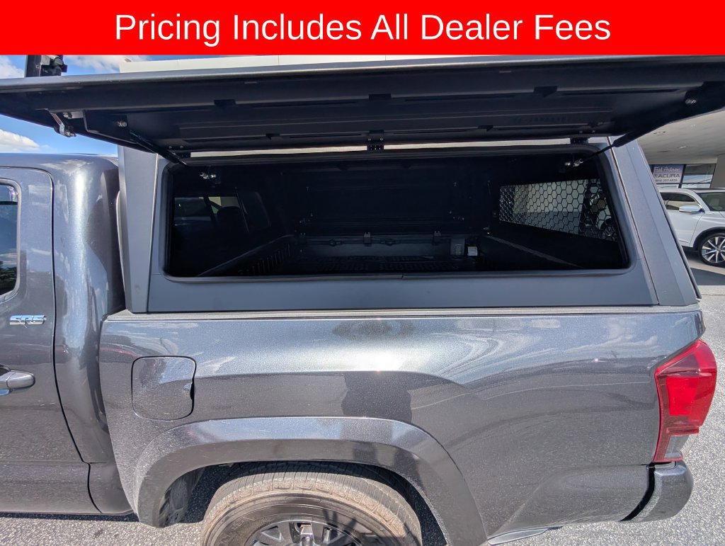 Used 2023 Toyota Tacoma SR5 w/ Technology Package AWD/4WD image 9