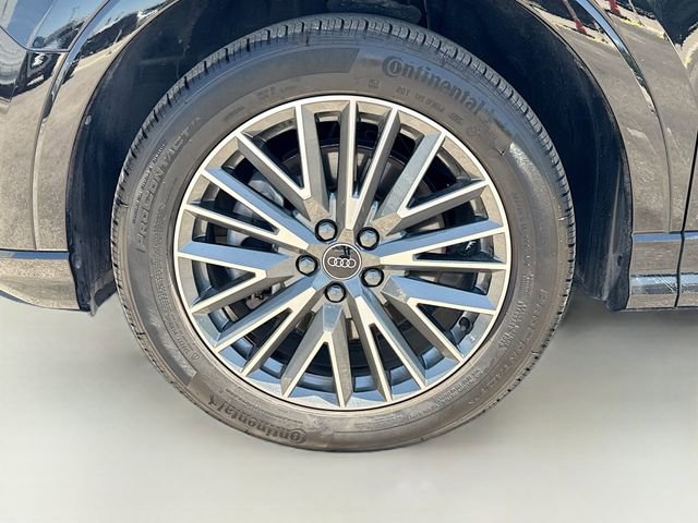Certified 2023 Audi Q3 2.0T Premium w/ Convenience Package AWD/4WD image 42