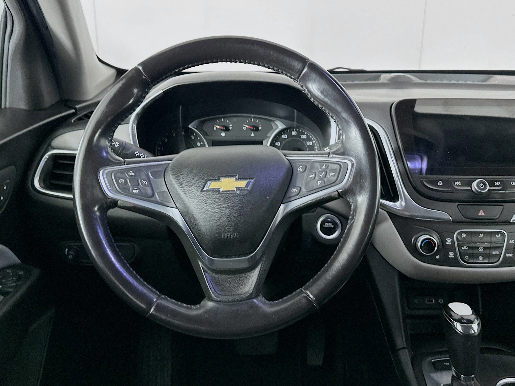 Used 2019 Chevrolet Equinox LT image 18