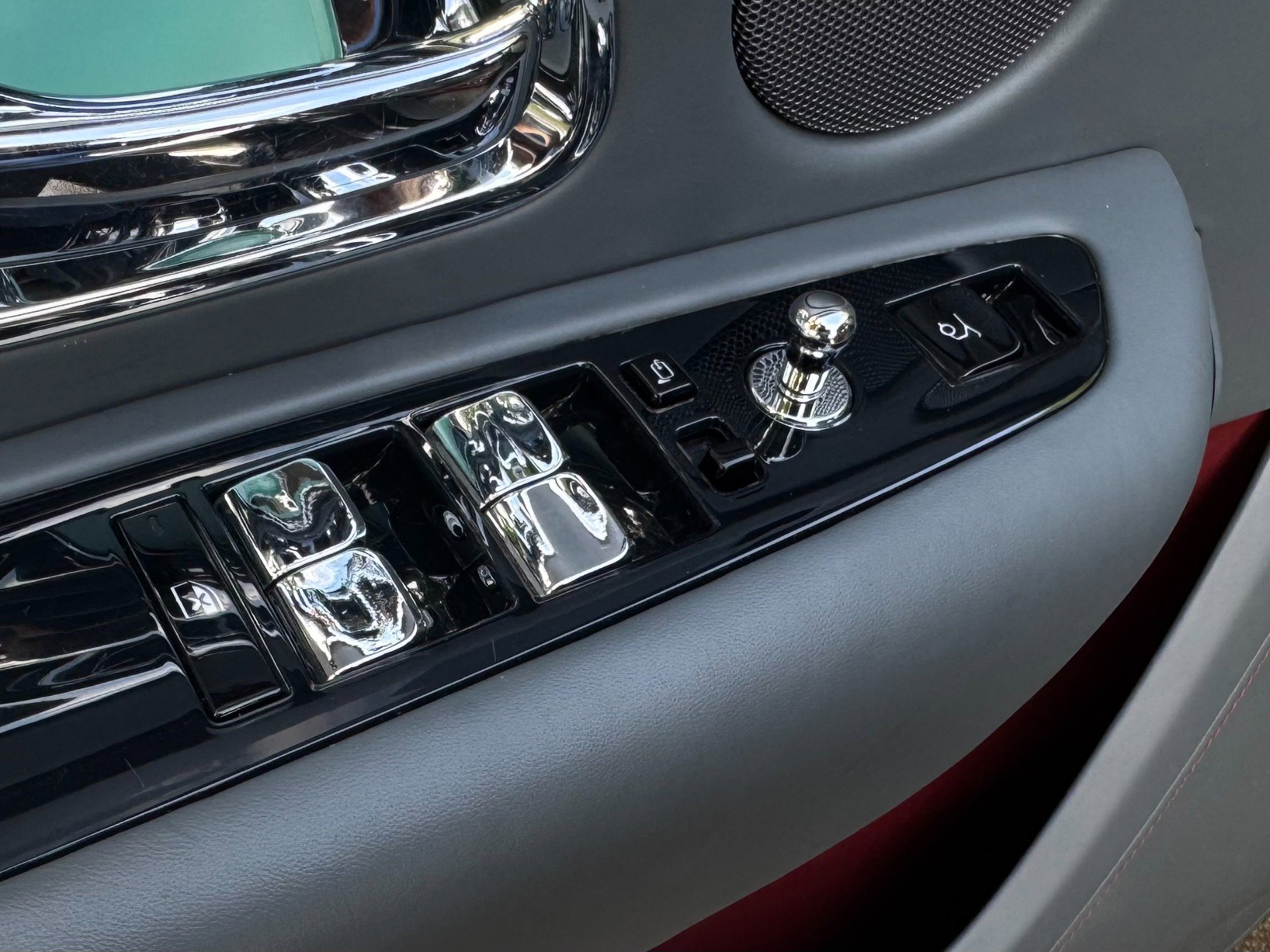 Used 2020 Rolls-Royce Cullinan 335K MSRP!! image 87