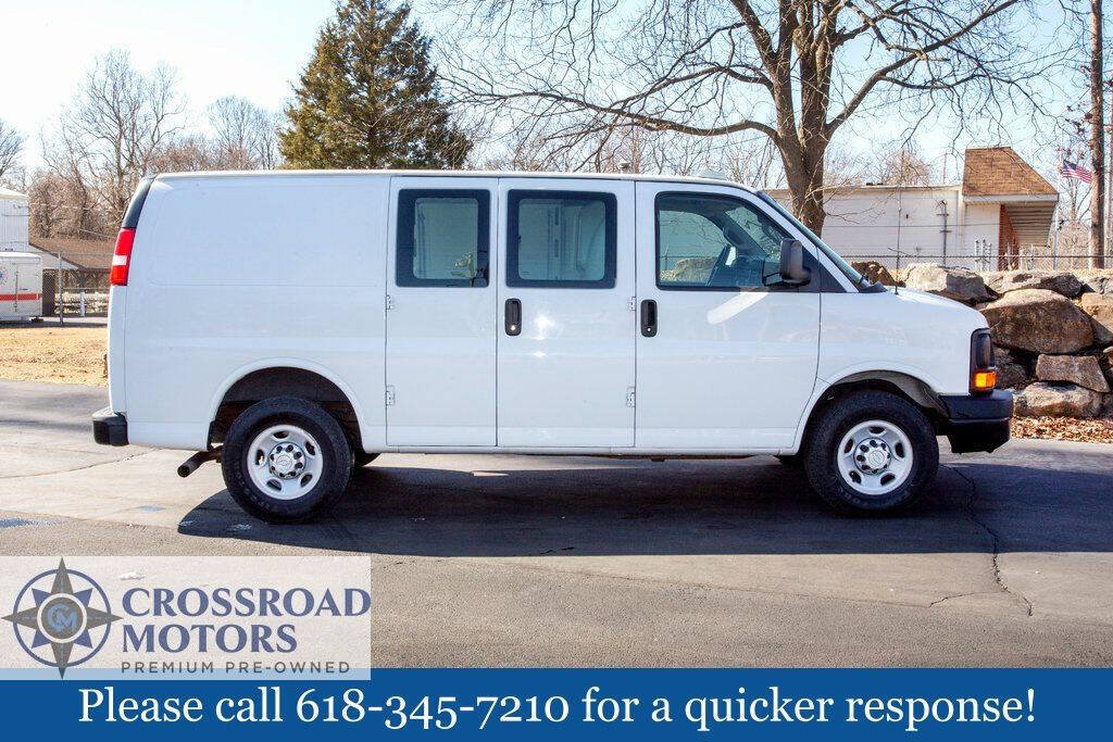Used 2016 Chevrolet Express 2500 RWD image 9