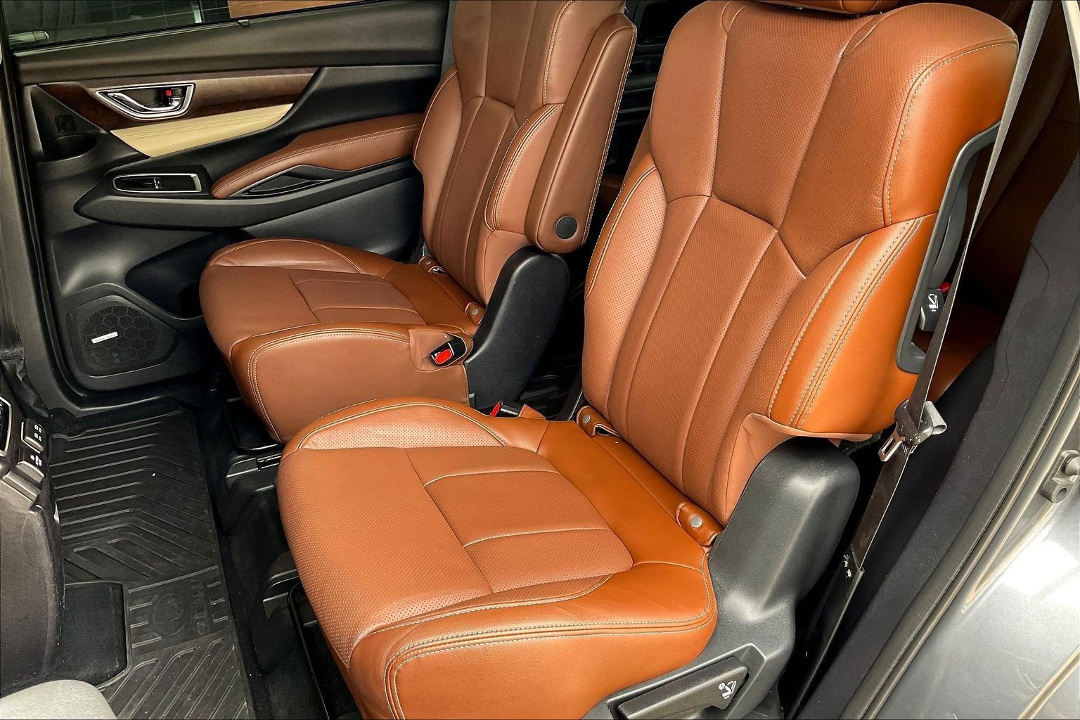 Used 2019 Subaru Ascent Touring w/ Popular Package #2A image 17
