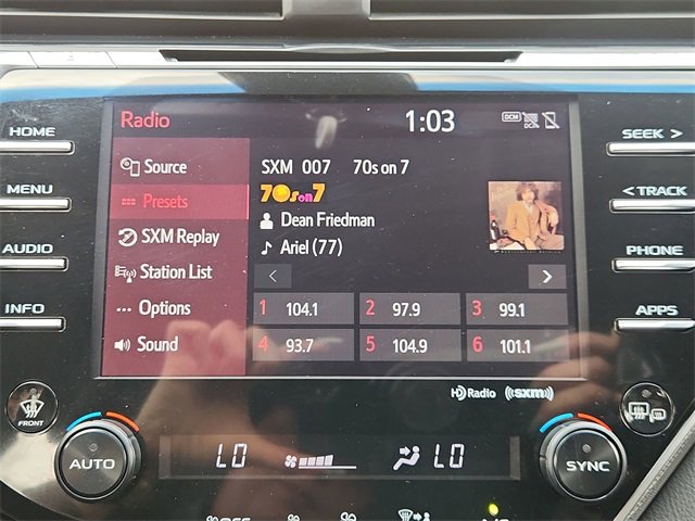 Used 2018 Toyota Camry L image 13