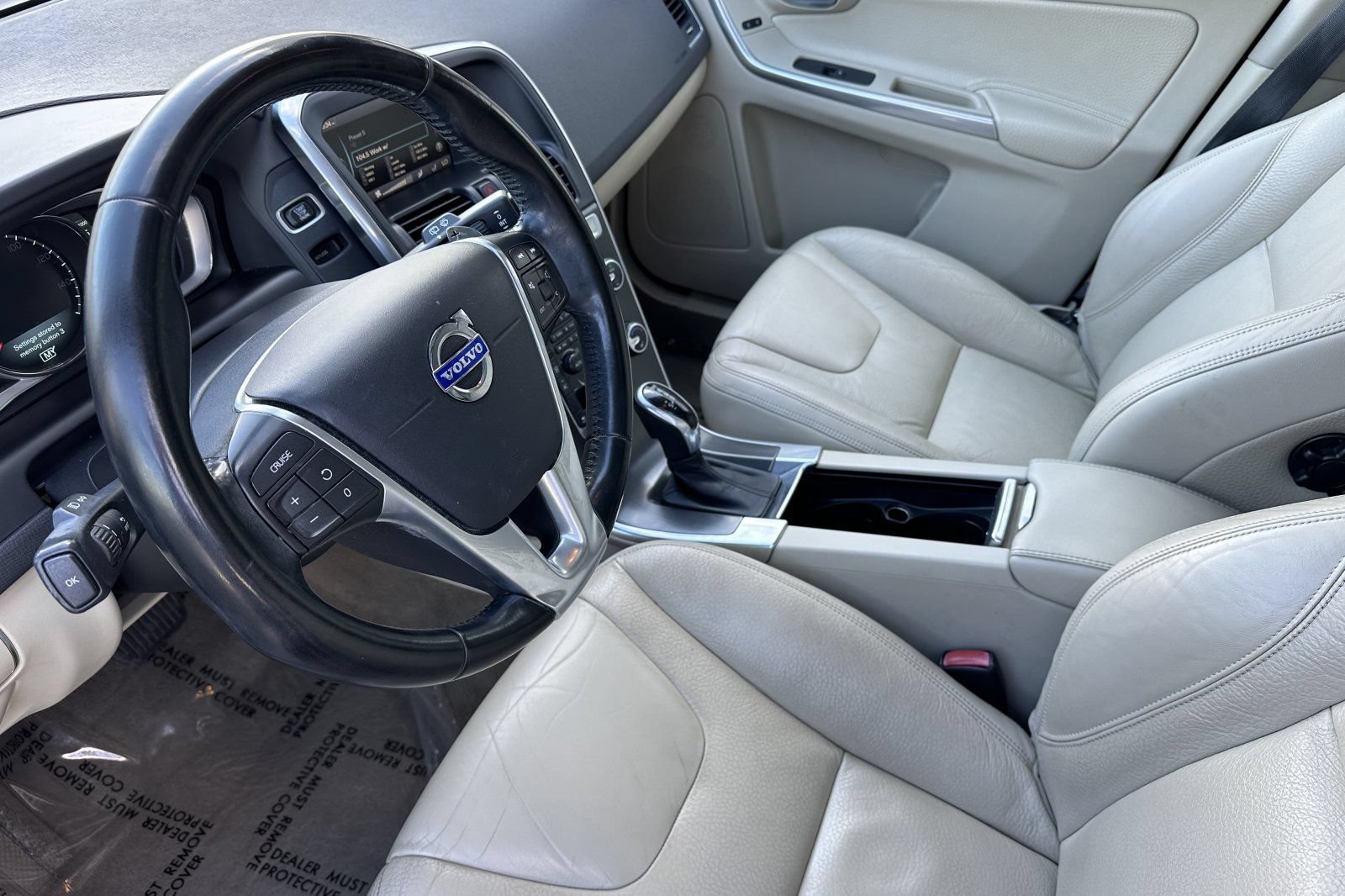 Used 2014 Volvo XC60 T6 AWD/4WD image 13