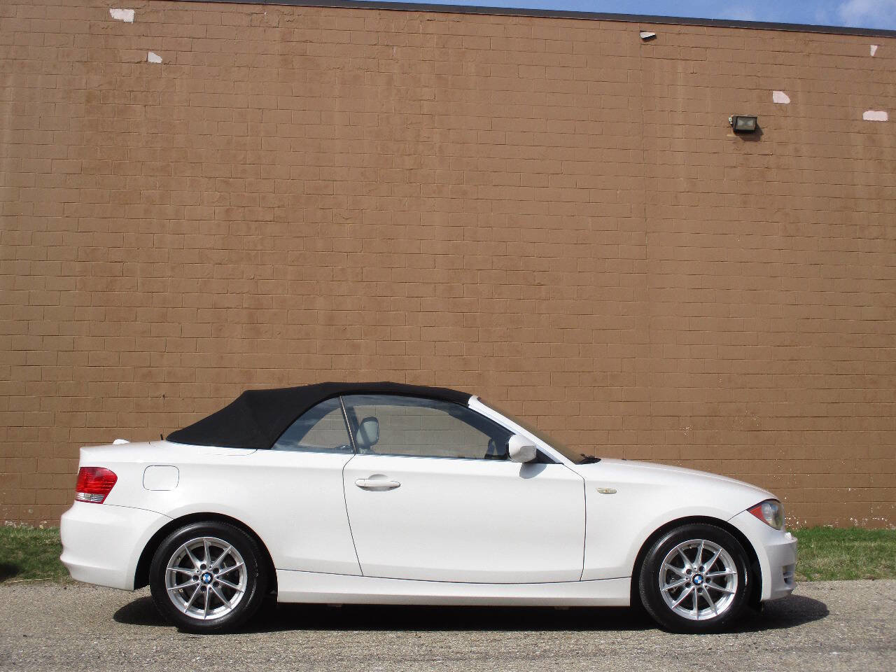 Used 2011 BMW 128i 128i 2dr Convertible image 5