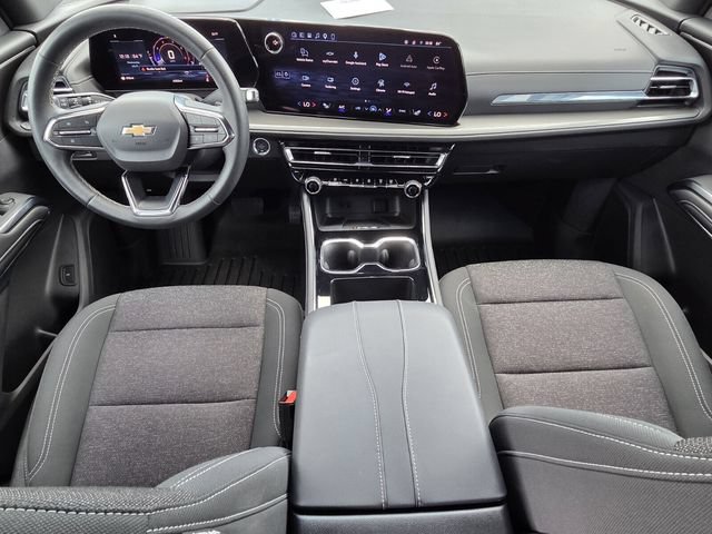 Certified 2026 Chevrolet Traverse LT w/ Driver Confidence Package FWD image 12