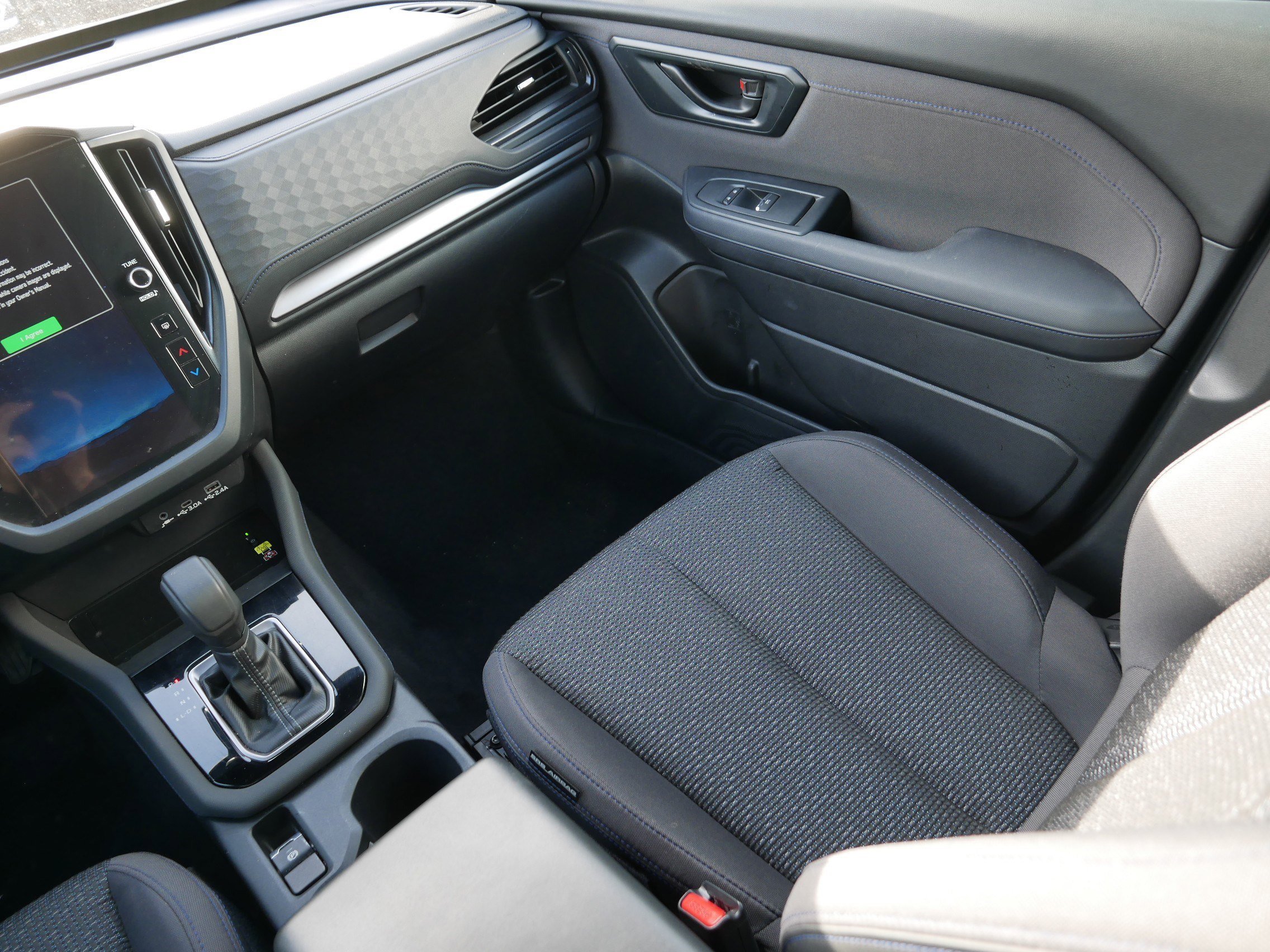 Used 2025 Subaru Forester Premium image 11