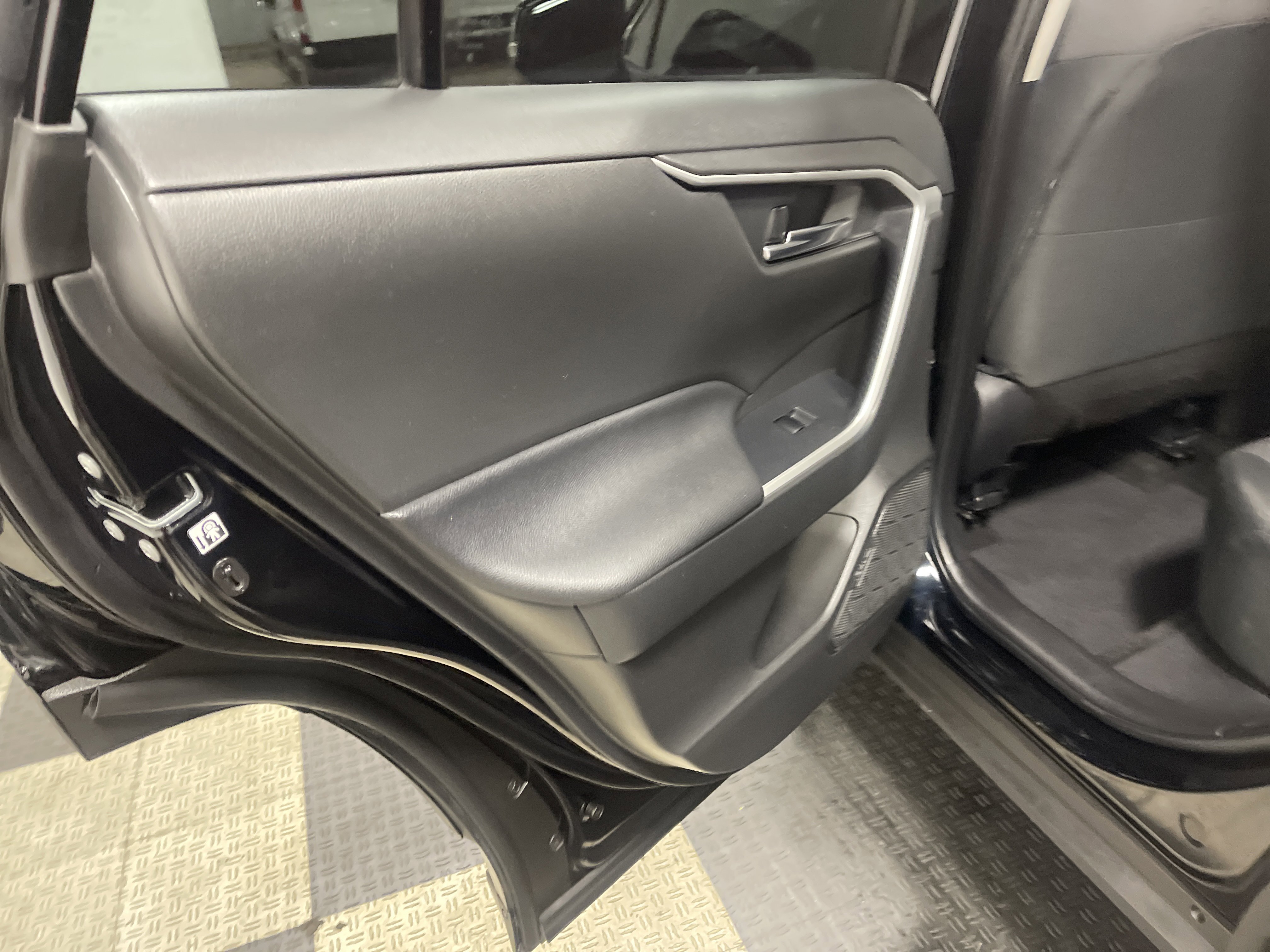 Used 2021 Toyota RAV4 XLE image 15