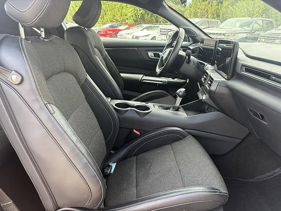 Used 2024 Ford Mustang Coupe RWD image 29
