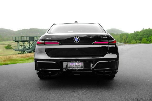 Used 2023 BMW 760i xDrive w/ Luxury Rear Seating Package AWD/4WD image 5