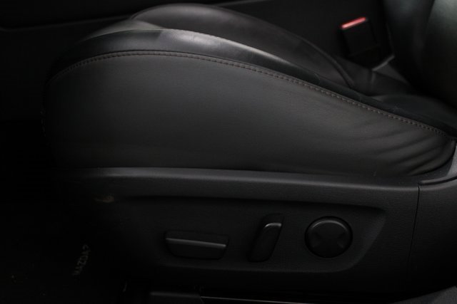 Used 2023 MAZDA MAZDA3 s image 14