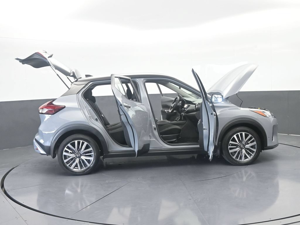 Used 2023 Nissan Kicks SV FWD image 71