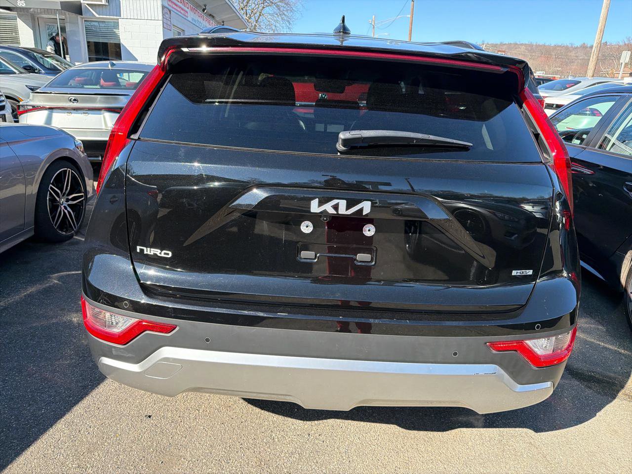 Used 2023 Kia Niro EX FWD image 5