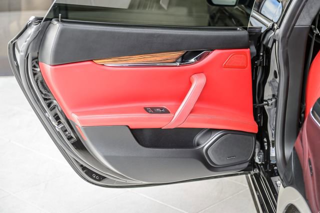 Used 2018 Maserati Quattroporte S GranLusso Q4 image 28